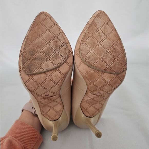 L.A.M.B. Tan Nude Black Leather Dice Pump sz 9M Minimalist Glam Y2K 2000s Basic - Picture 7 of 11